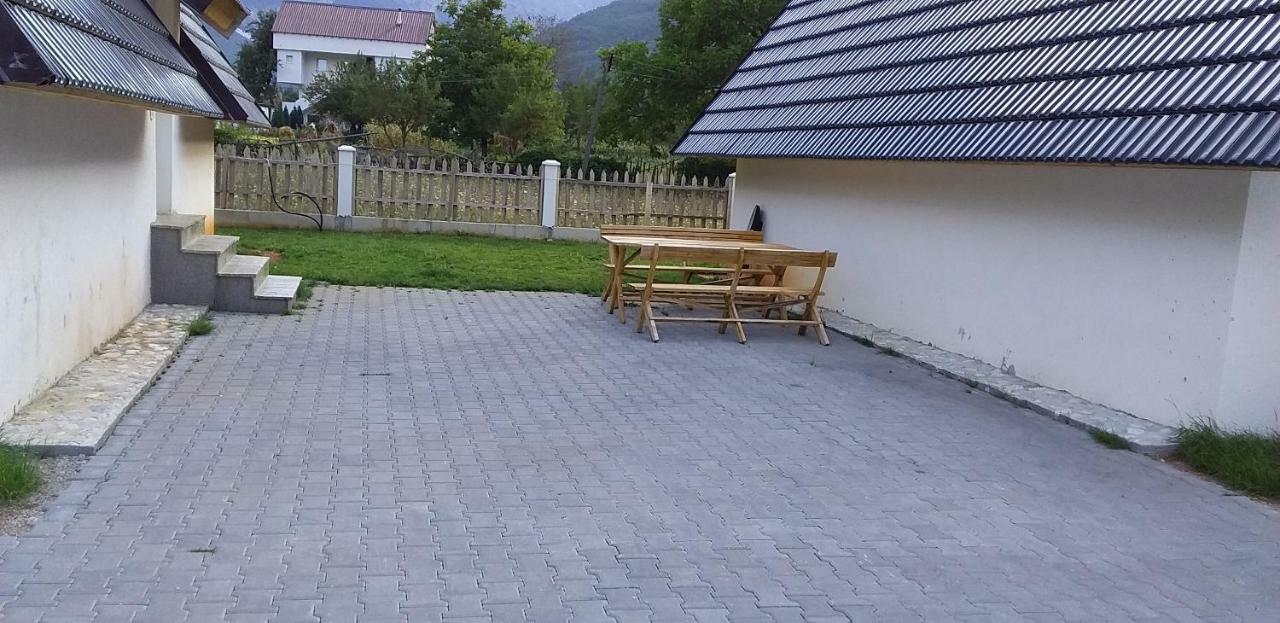 Апарт отель Bujtinat E Lugines Валбона Экстерьер фото